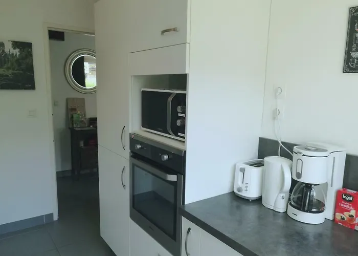 Grand Proche Chu Apartment